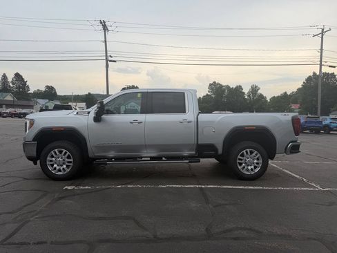 Used 2023 GMC Sierra 3500 SLE w/ SLE Convenience Package AWD/4WD image 3