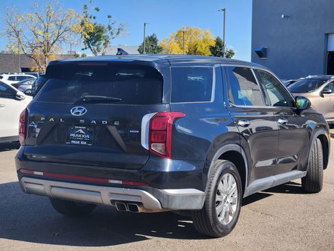 Used 2024 Hyundai Palisade SE image 3