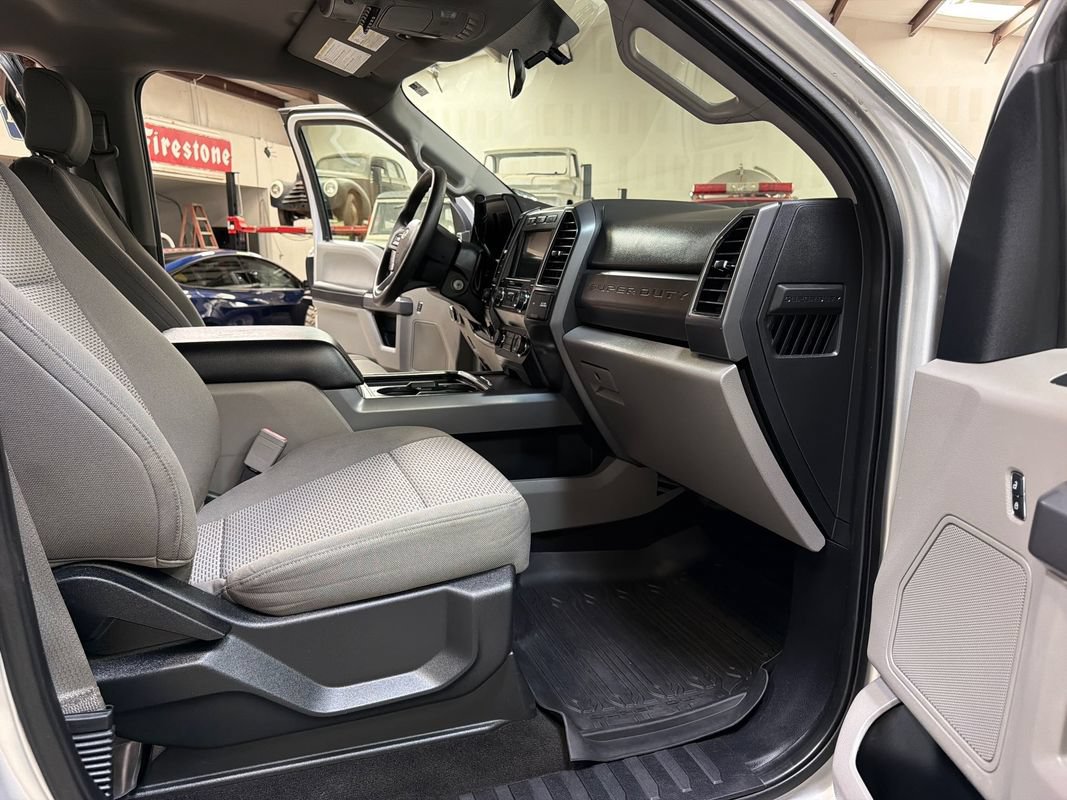 Used 2019 Ford F250 XLT w/ XLT Premium Package AWD/4WD image 36