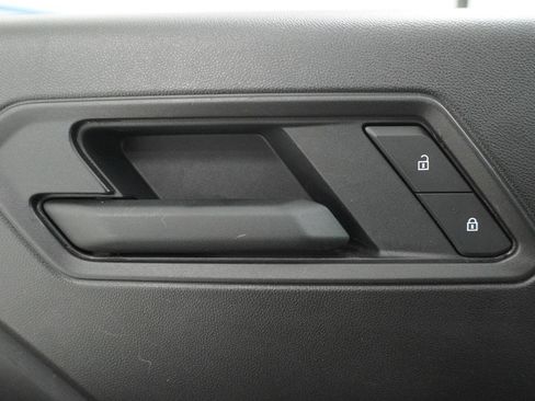 Used 2025 Chevrolet Colorado Trail Boss AWD/4WD image 21