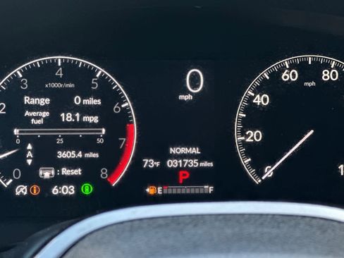 Used 2025 Honda Pilot TrailSport image 28