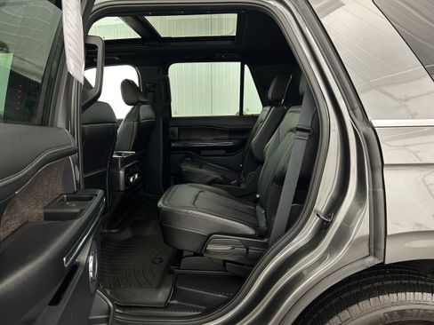 Used 2021 Ford Expedition Limited AWD/4WD image 27