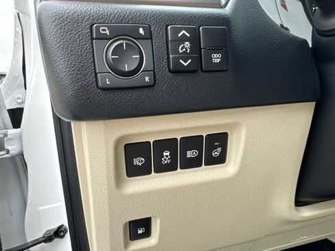 Used 2022 Lexus GX 460 Premium AWD/4WD image 11