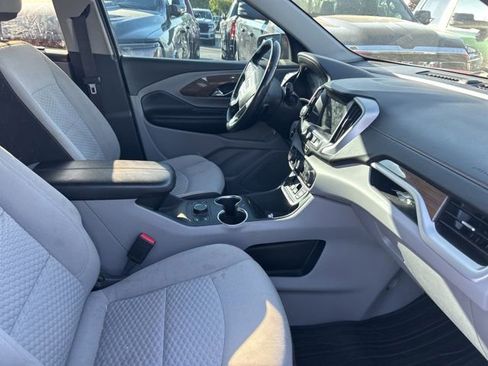 Used 2019 GMC Terrain SLE w/ Driver Convenience Package FWD image 7