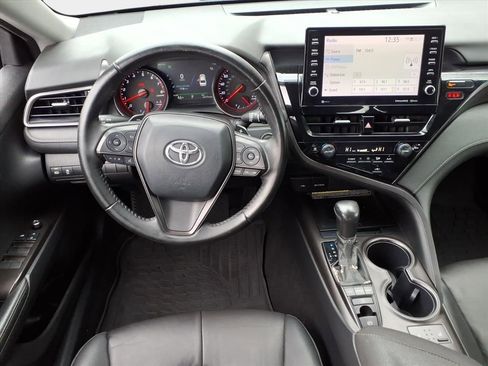 Used 2021 Toyota Camry XSE image 16
