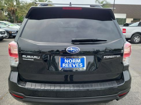 Used 2018 Subaru Forester 2.5i Premium w/ All-Weather Package AWD/4WD image 30