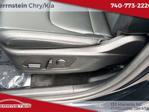 Used 2025 Kia Sportage EX AWD/4WD image 13