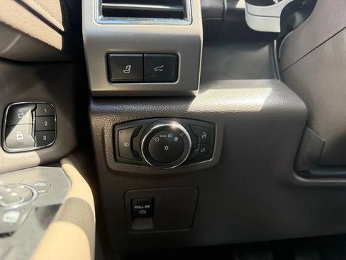 Used 2020 Ford Expedition Max XLT w/ Equipment Group 202A AWD/4WD image 13