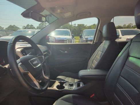 Used 2023 GMC Terrain Denali AWD/4WD image 9