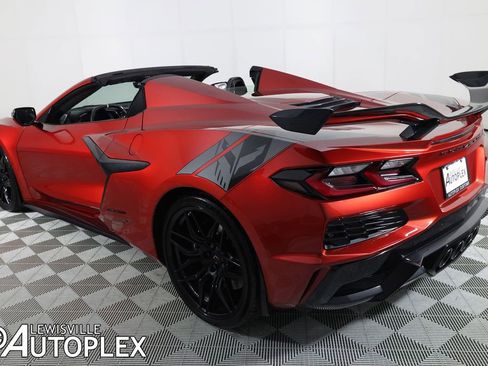 Used 2025 Chevrolet Corvette Z06 RWD image 7