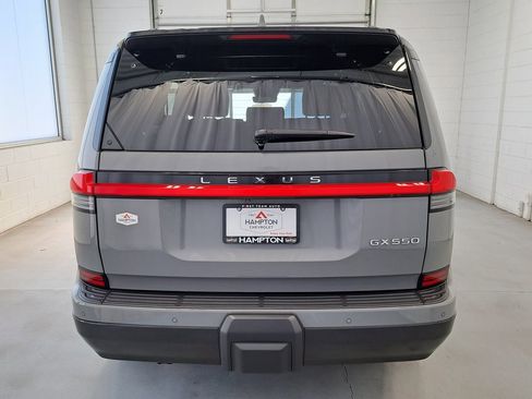 Used 2024 Lexus GX 550 image 6