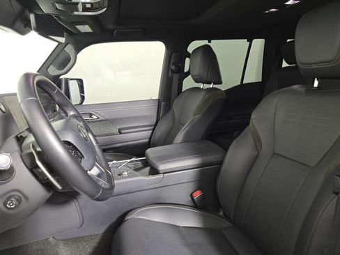 Used 2024 Lexus GX 550 AWD/4WD image 14