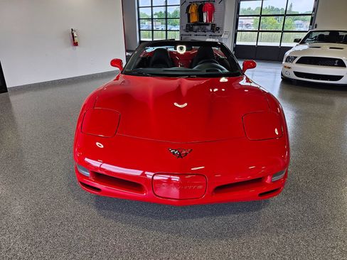 Used 2002 Chevrolet Corvette Convertible w/ Preferred Equipment Group2 RWD image 2