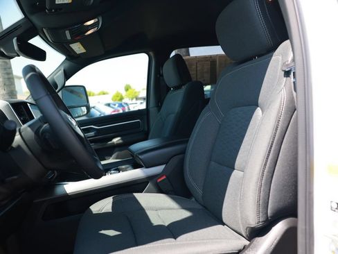 Used 2025 RAM 1500 Big Horn AWD/4WD image 17