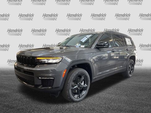 Certified 2025 Jeep Grand Cherokee L Limited w/ Black Appearance Package image 5