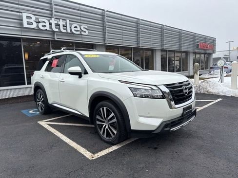 Certified 2023 Nissan Pathfinder Platinum w/ Cargo Package image 1