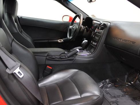 Used 2011 Chevrolet Corvette Coupe w/ 1LT RWD image 18