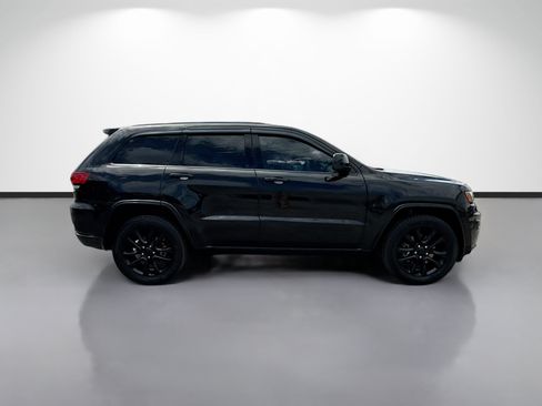 Used 2021 Jeep Grand Cherokee Laredo X RWD image 2