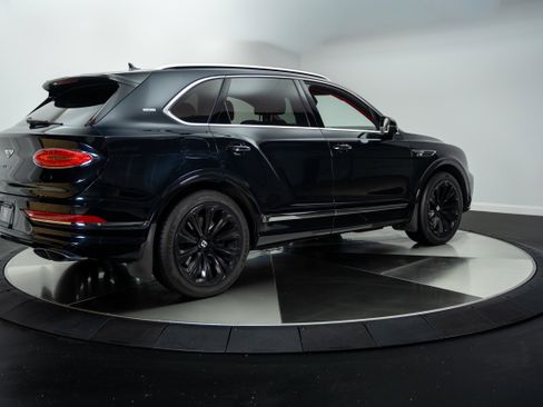 Used 2021 Bentley Bentayga w/ First Edition Specification AWD/4WD image 10