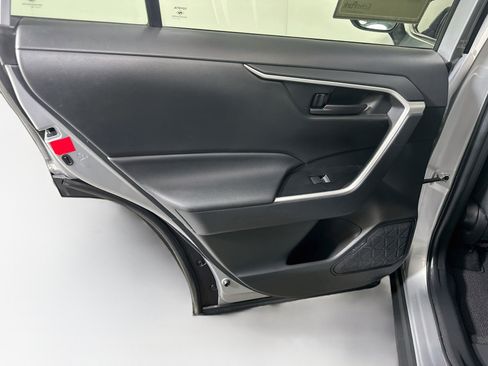 Used 2021 Toyota RAV4 LE FWD image 25
