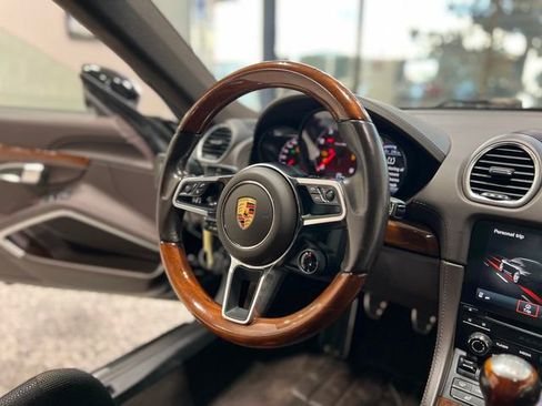 Used 2017 Porsche 718 Cayman S image 24