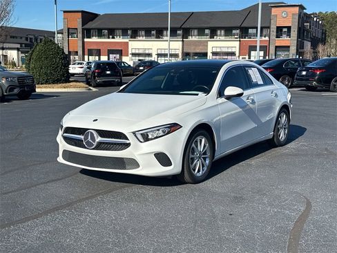 Used 2019 Mercedes-Benz A 220 4MATIC image 3