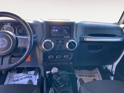 Used 2015 Jeep Wrangler Sahara w/ Connectivity Group AWD/4WD image 11