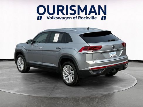 Used 2023 Volkswagen Atlas Cross Sport SE AWD/4WD image 4