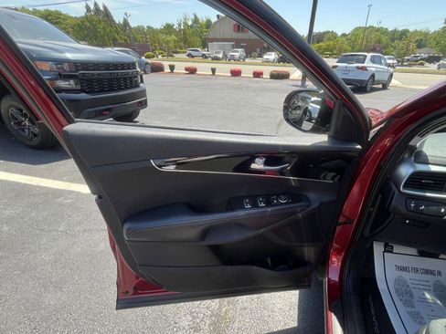 Used 2020 Kia Sorento LX FWD image 7