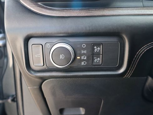 Used 2020 Ford Explorer Platinum w/ Premium Technology Package AWD/4WD image 15