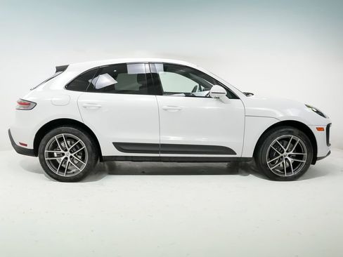 New 2026 Porsche Macan AWD/4WD image 9