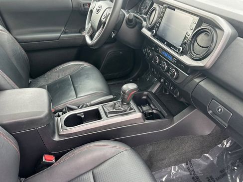 Used 2022 Toyota Tacoma TRD Pro AWD/4WD image 15
