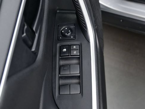 Used 2024 Toyota RAV4 LE AWD/4WD image 10