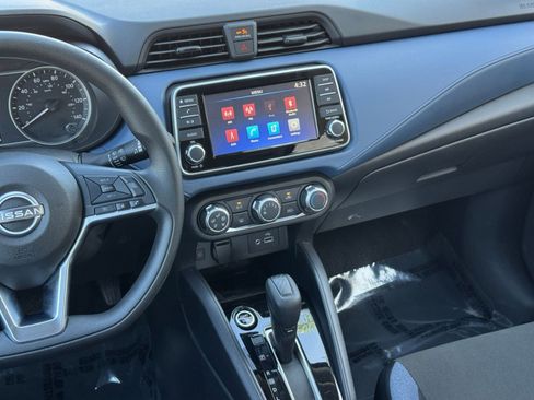 Used 2025 Nissan Versa SV image 20