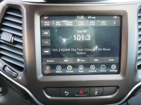 Used 2021 Jeep Cherokee Trailhawk image 22