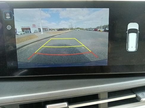 Used 2025 Hyundai Santa Fe SEL FWD image 22