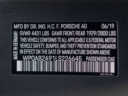 Used 2020 Porsche 911 Carrera 4S w/ Sport Package image 11