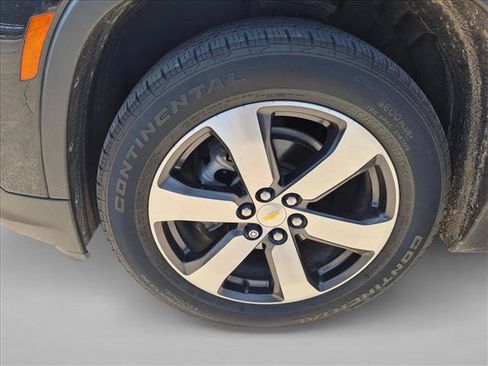 Used 2023 Chevrolet Traverse LT w/ LT Premium Package FWD image 14