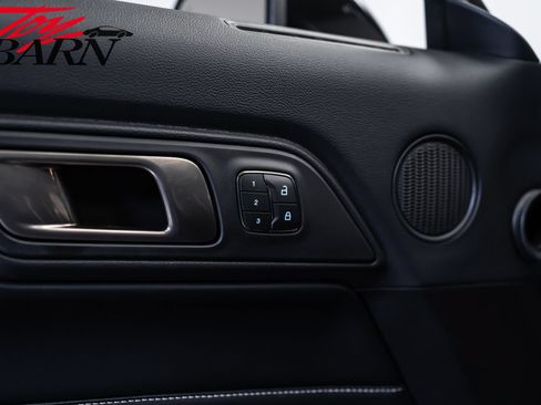 Used 2021 Ford Mustang Shelby GT500 w/ Technology Package RWD image 20