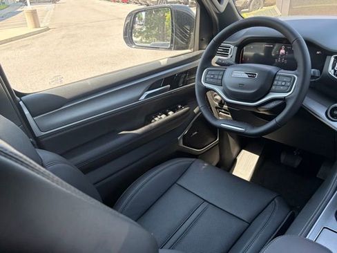 New 2026 Jeep Grand Wagoneer Limited AWD/4WD image 35