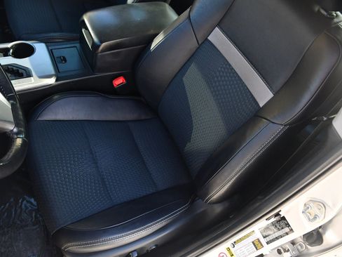 Used 2013 Toyota Camry SE FWD image 13
