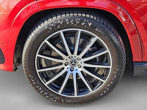 Used 2024 Mercedes-Benz GLS 450 4MATIC image 23