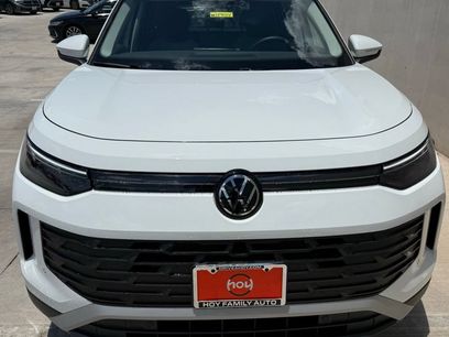 Certified 2025 Volkswagen Tiguan SE