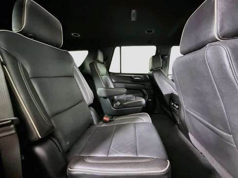 Used 2025 Chevrolet Tahoe Premier RWD image 27