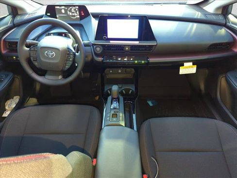 New 2026 Toyota Prius Plug-In Hybrid FWD image 14