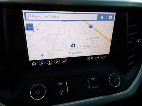 Used 2023 GMC Acadia SLT image 23