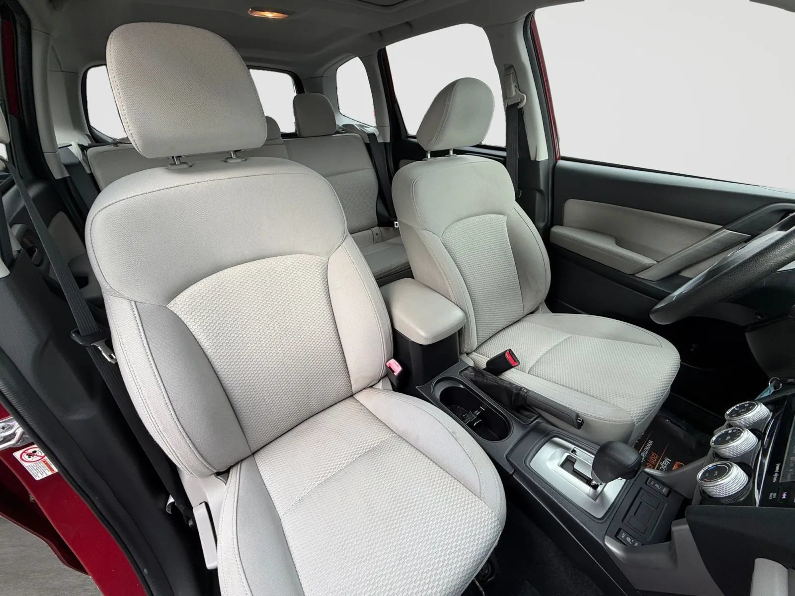 Used 2016 Subaru Forester 2.5i Premium w/ All-Weather Package AWD/4WD image 21