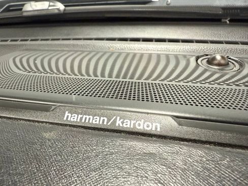 Used 2020 RAM 1500 Limited w/ Black Appearance Package image 27