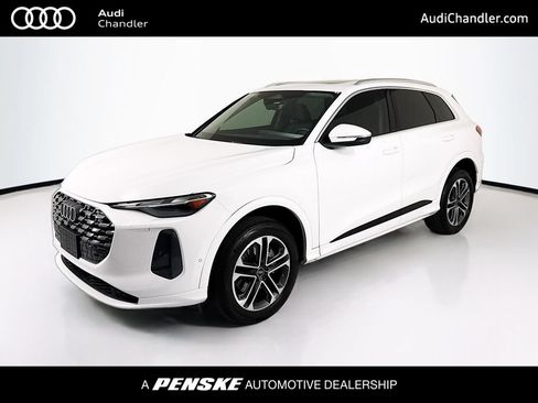 Used 2025 Audi Q5 Premium w/ Convenience Package AWD/4WD image 1