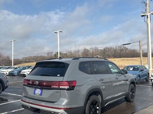 New 2026 Volkswagen Atlas Peak Edition AWD/4WD image 6
